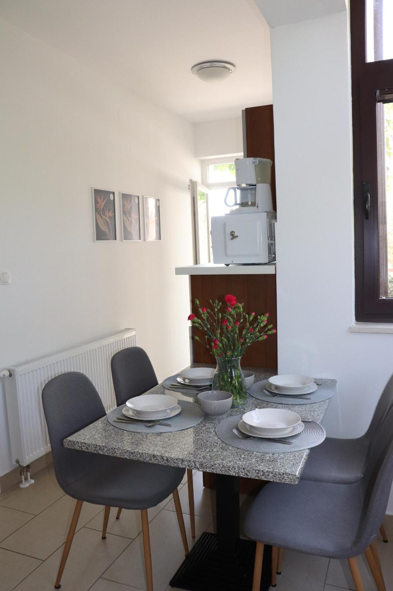 Apartments And Rooms With Parking Space Krk - 5294 Krk Town Dış mekan fotoğraf