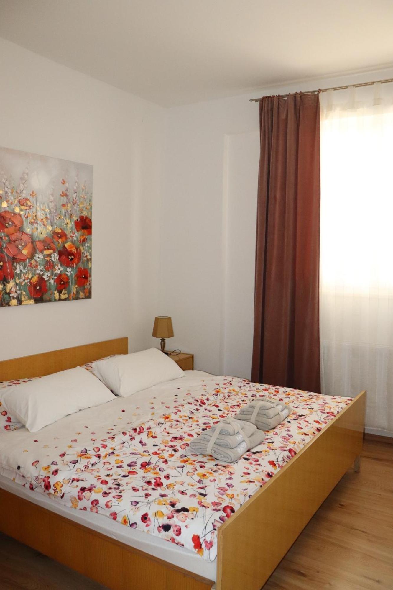 Apartments And Rooms With Parking Space Krk - 5294 Krk Town Dış mekan fotoğraf
